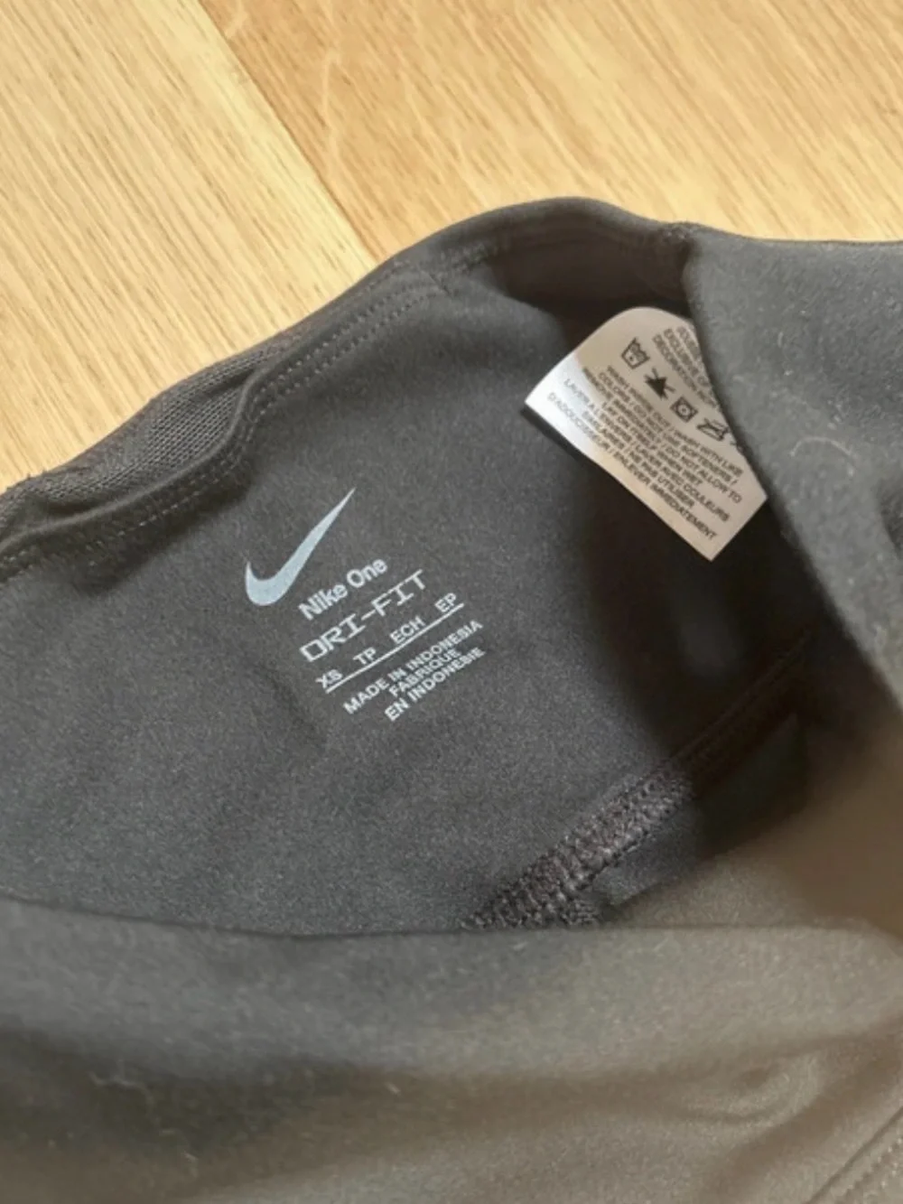 Nike pairs xs